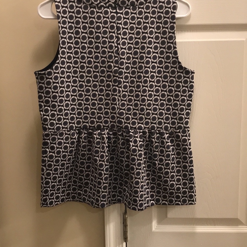 Ann Taylor Sleeveless Top Size M - Picture 4 of 6